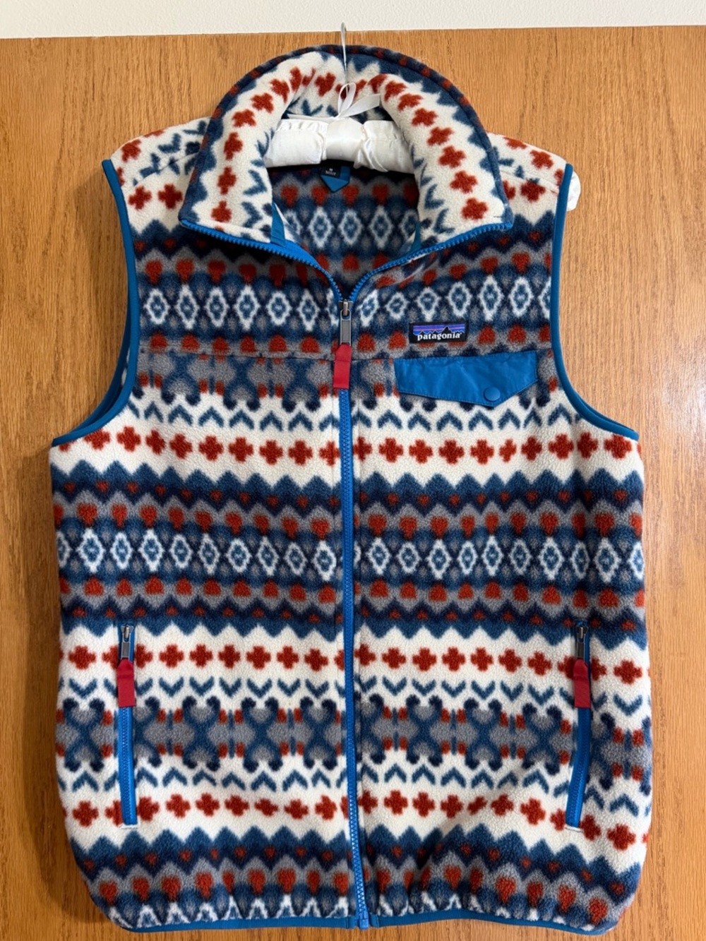 Patagonia Patterned Fleece Vest in Navy, White & Rust NWOT | medium
